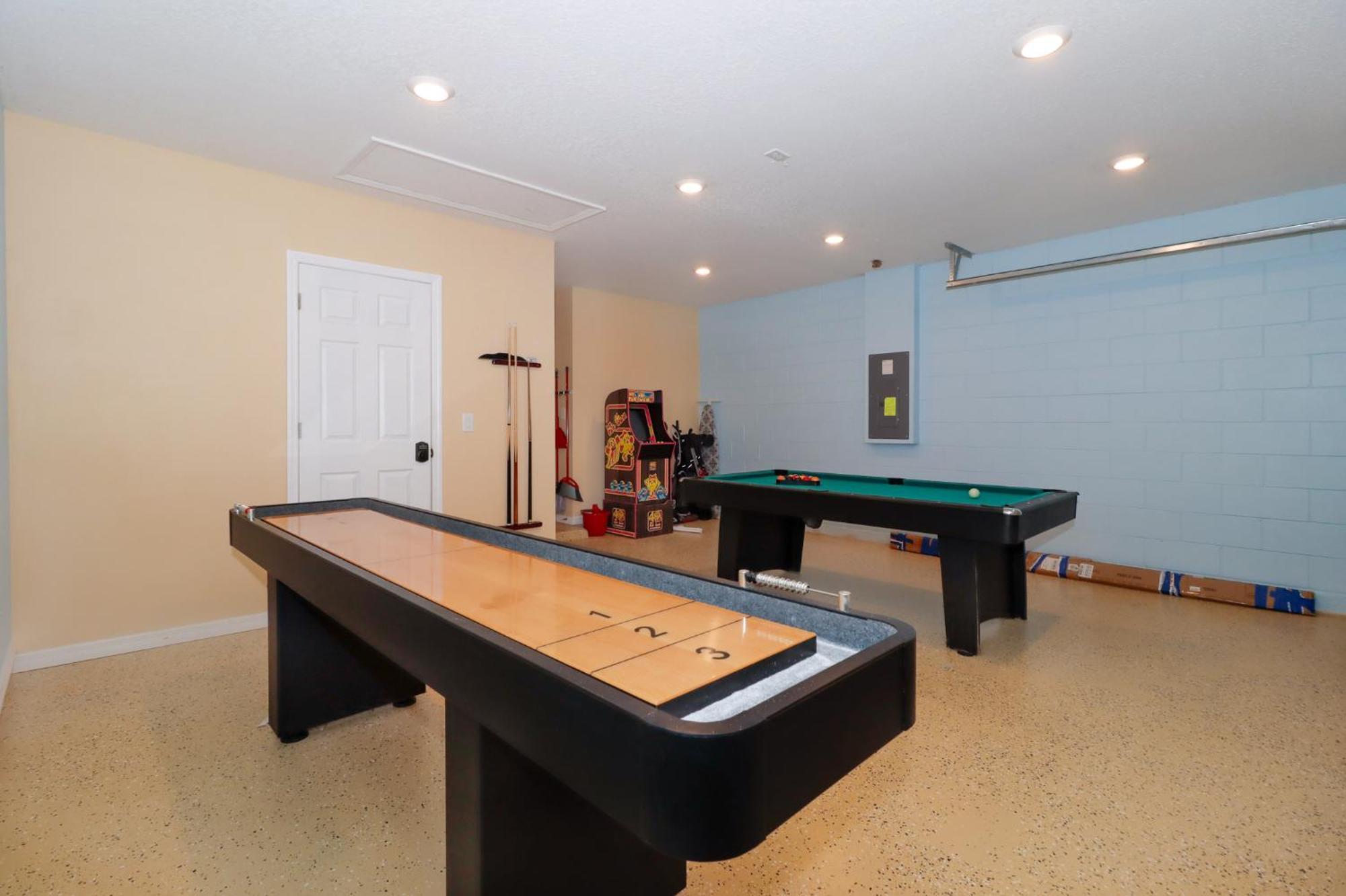 Holiday home Serene 4-bedroom Lakeview Retreat With South-facing Pool & Sun-drenched Outdoor Living