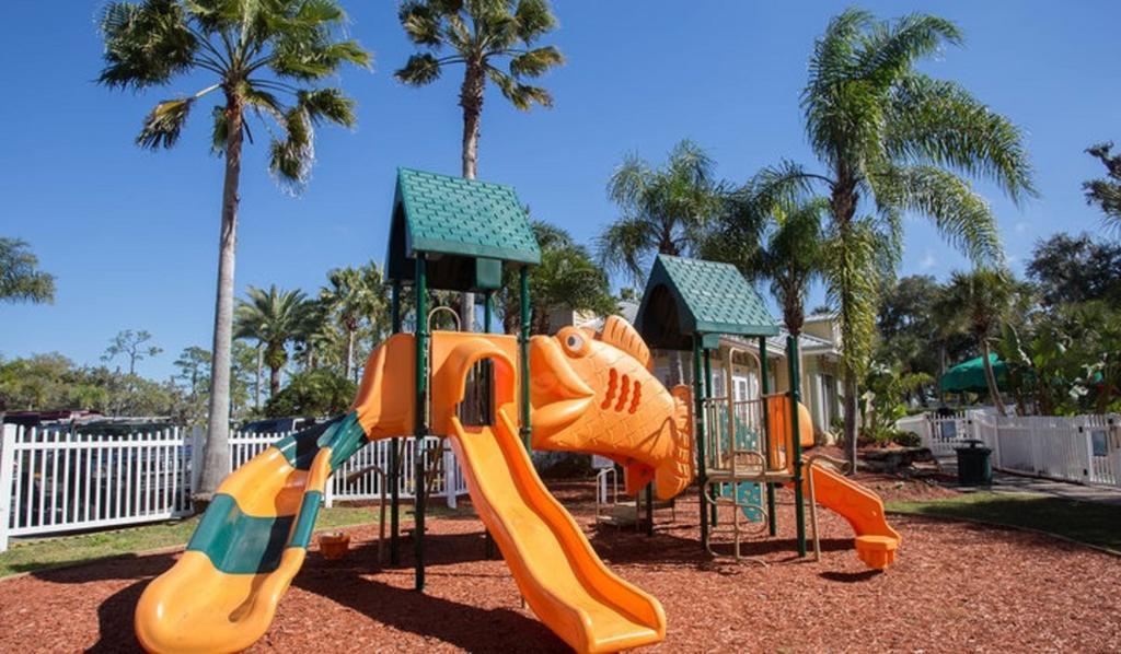 Holiday park Tropical Palms Premium Two-bedroom Loft 77 *