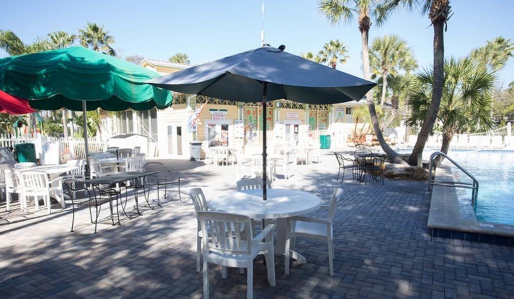 Tropical Palms Premium Two-bedroom Loft 77 *