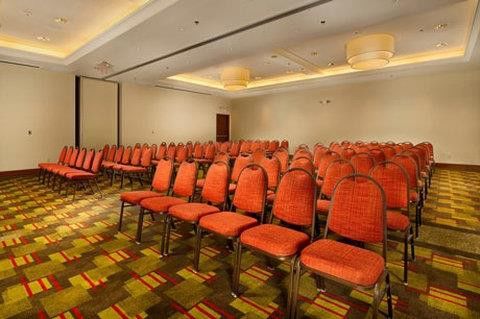 Hotel Drury & Near Universal Orlando