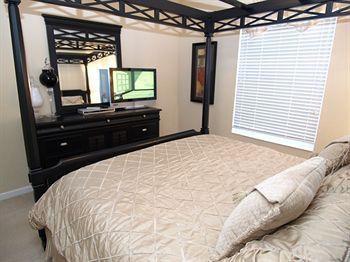 Luxurious Near Universal By Cnd Holiday Homes Hotel 3*
