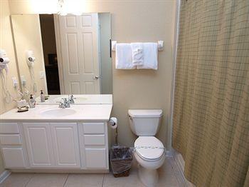 Luxurious Near Universal By Cnd Holiday Homes