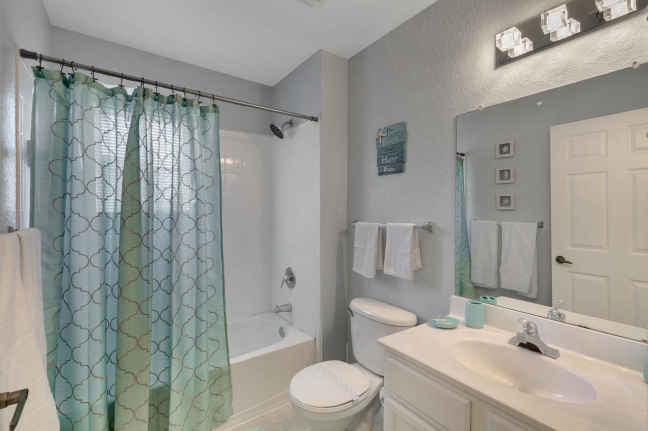 Family-friendly House - Near Holiday home Orlando