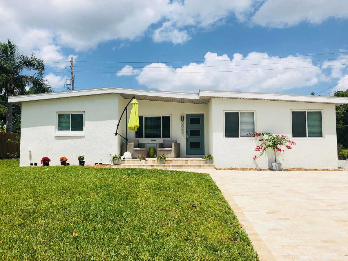 Mid Century Modern Holiday home Orlando