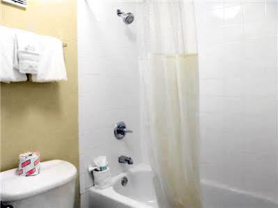 Travelodge By Wyndham Orlando At Heart Of International Drive
