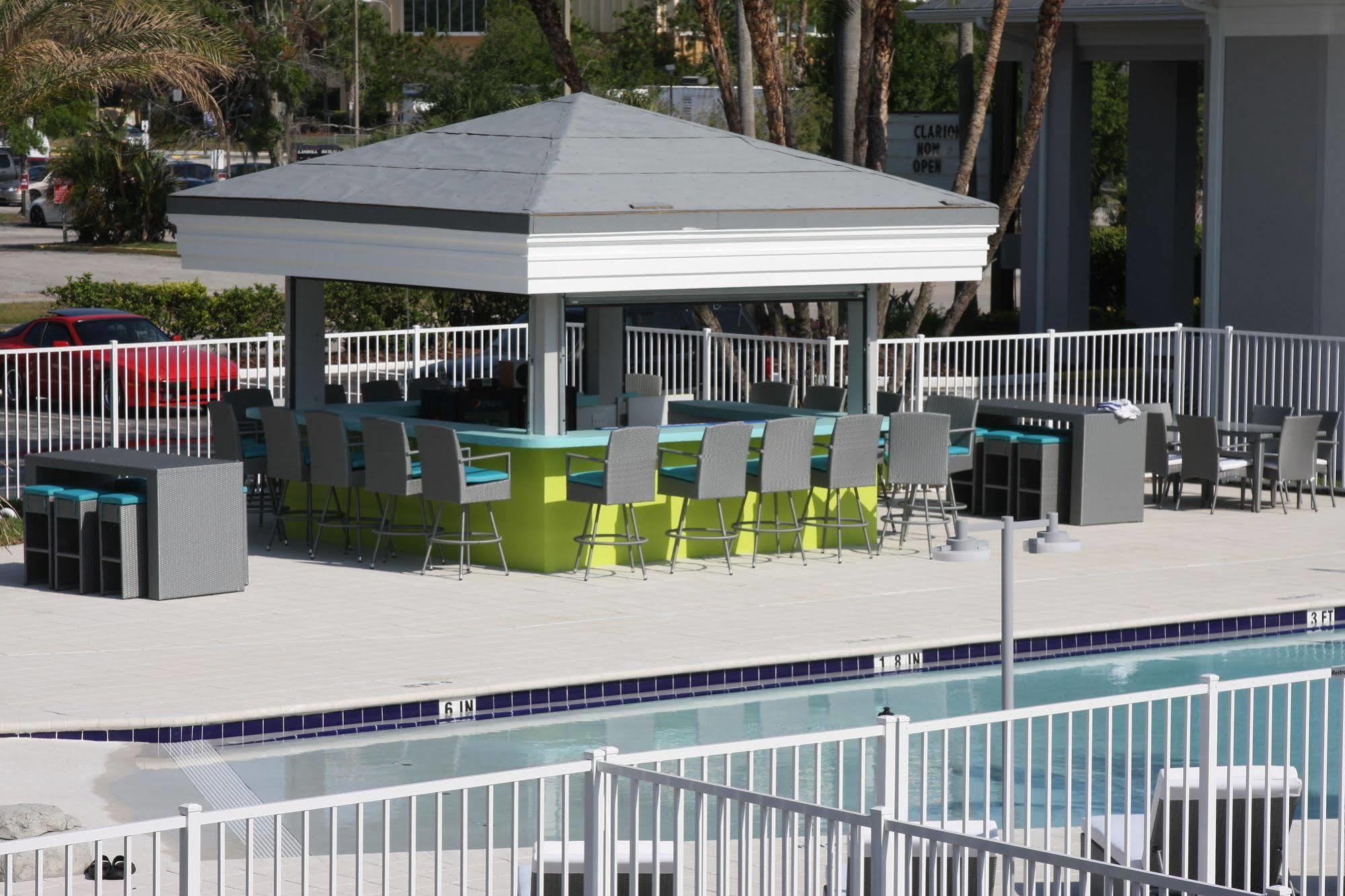 Clarion & Across From Universal 3* Orlando