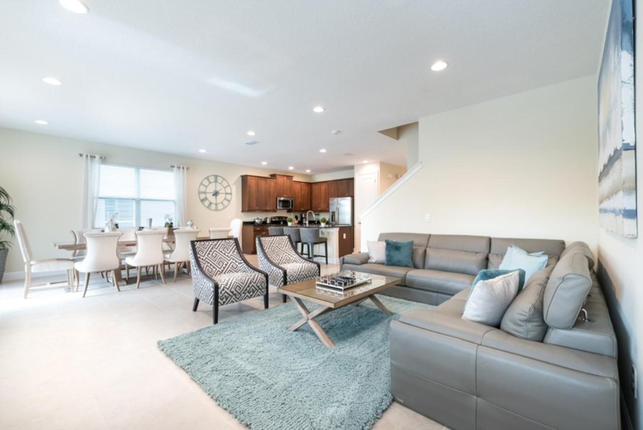 8 Bedroom Vacation With Pool Orlando