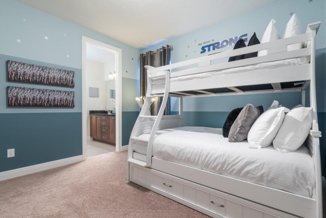 8 Bedroom Vacation With Pool Holiday home Orlando
