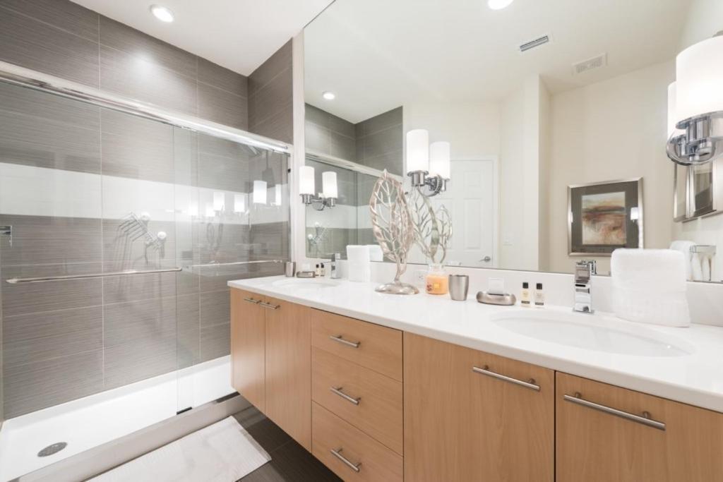 New Modern Near Orlando