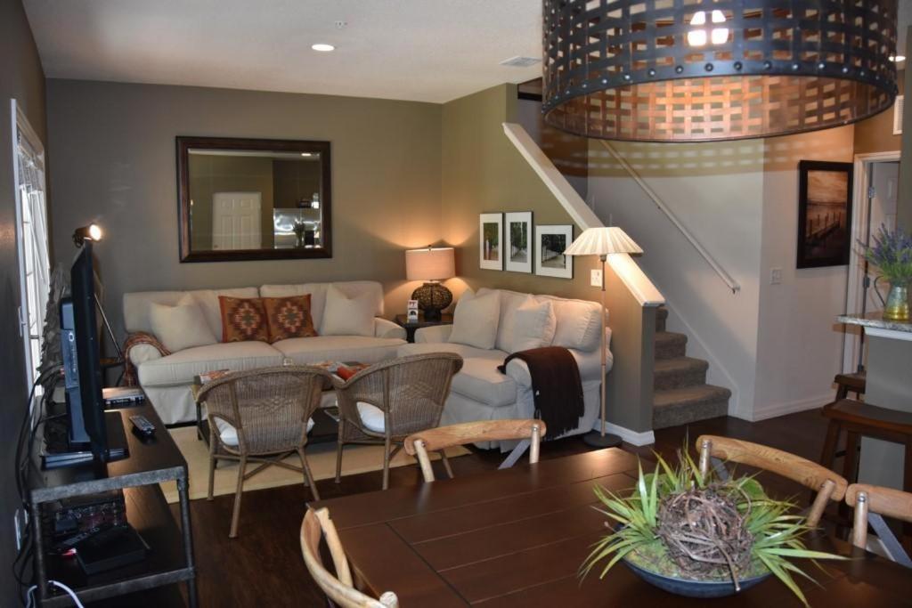 Aventura - Lucaya Village Orlando