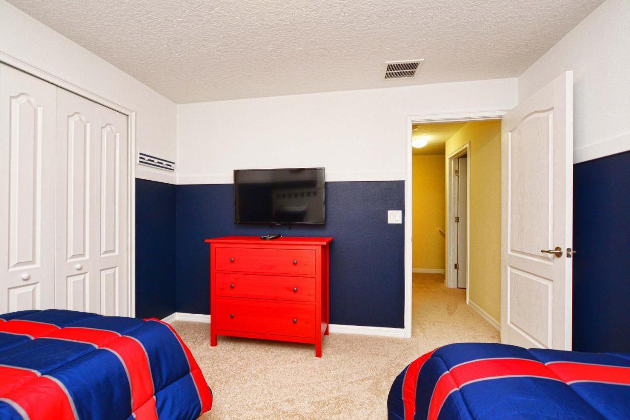 Holiday home Storey Lake- 5 Bedroom Townhome W/pool -1601st