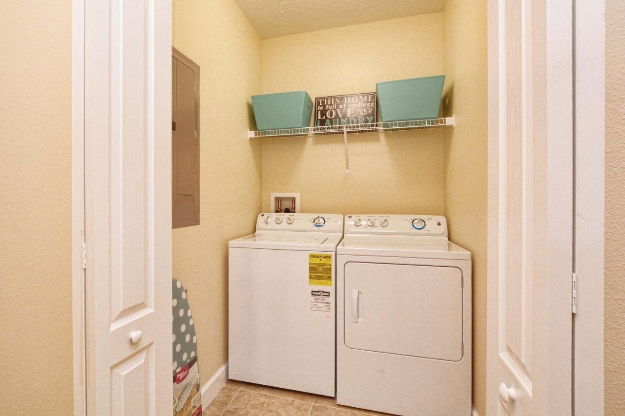 Storey Lake- 5 Bedroom Townhome W/pool -1601st * Orlando