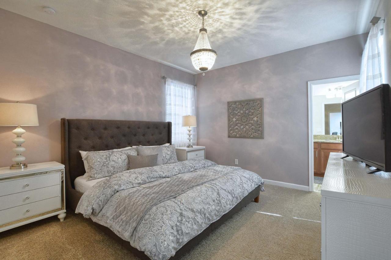Storey Lake-5 Bedrooms W/pool-1650st * Orlando