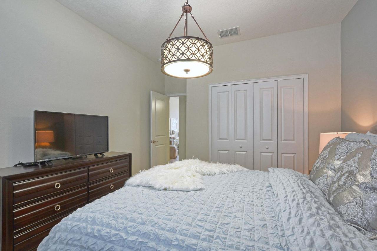 Storey Lake-5 Bedrooms W/pool-1650st Orlando