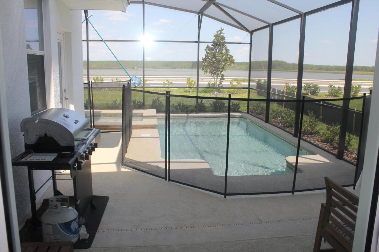 Storey Lake-5 Bedrooms W/pool-1650st Holiday home Orlando