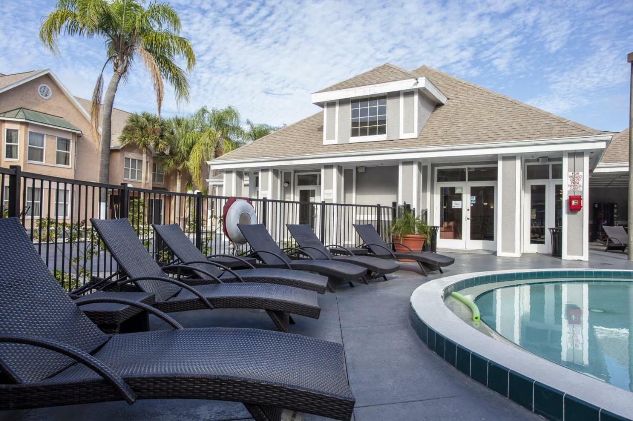 Apartment 1 Bedroom Just 10 Minutes From Disney *