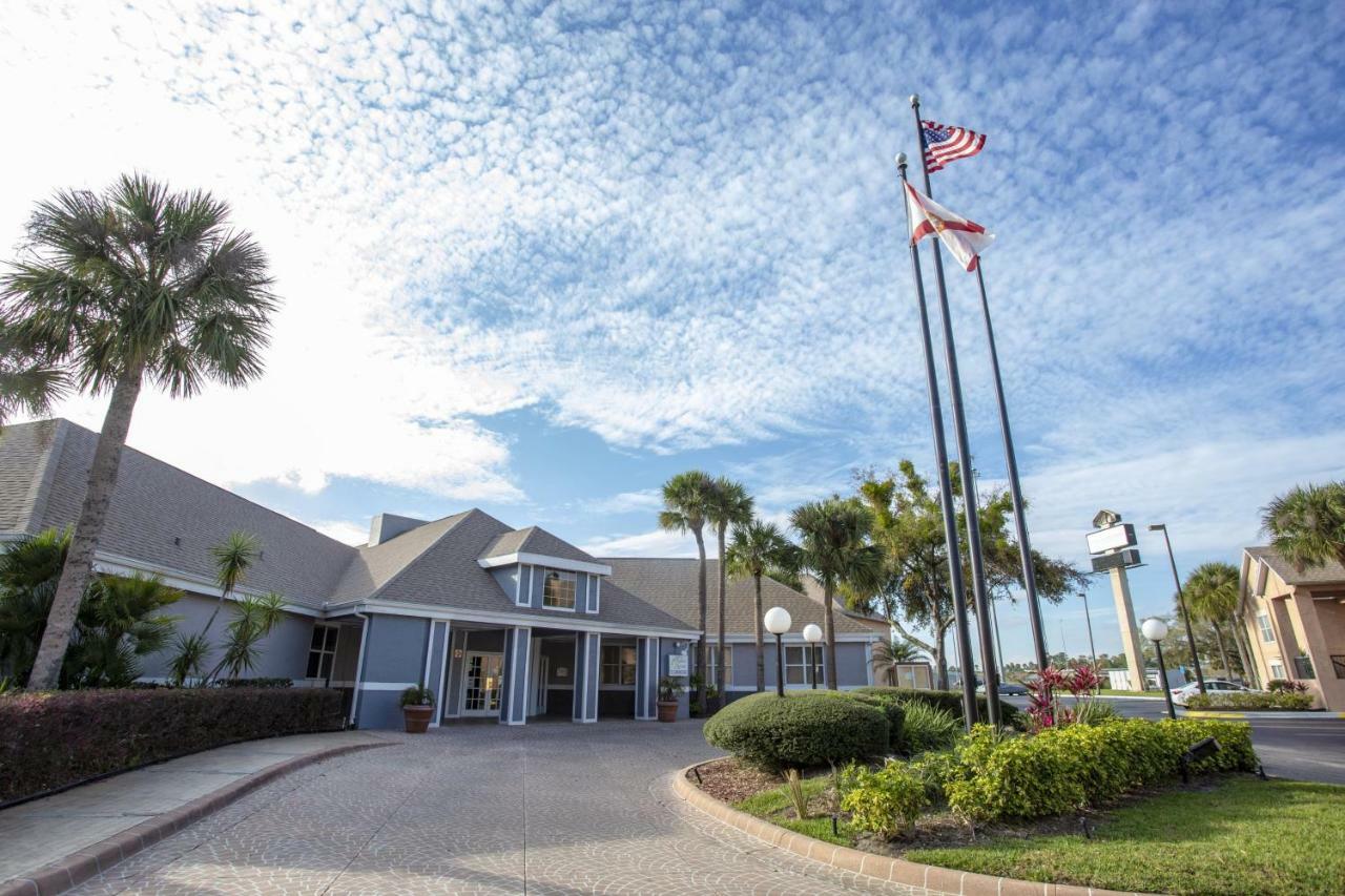 1 Bedroom Just 10 Minutes From Disney Orlando