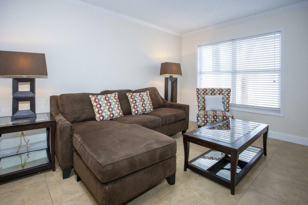 1 Bedroom Just 10 Minutes From Disney Apartment