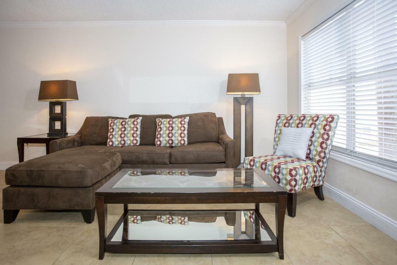 1 Bedroom Just 10 Minutes From Disney Orlando