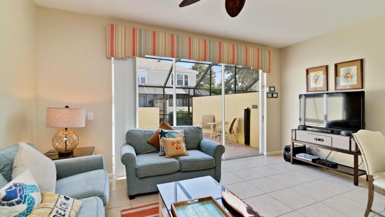 Tropical Terrace 3 Bed In Windsor Hills *