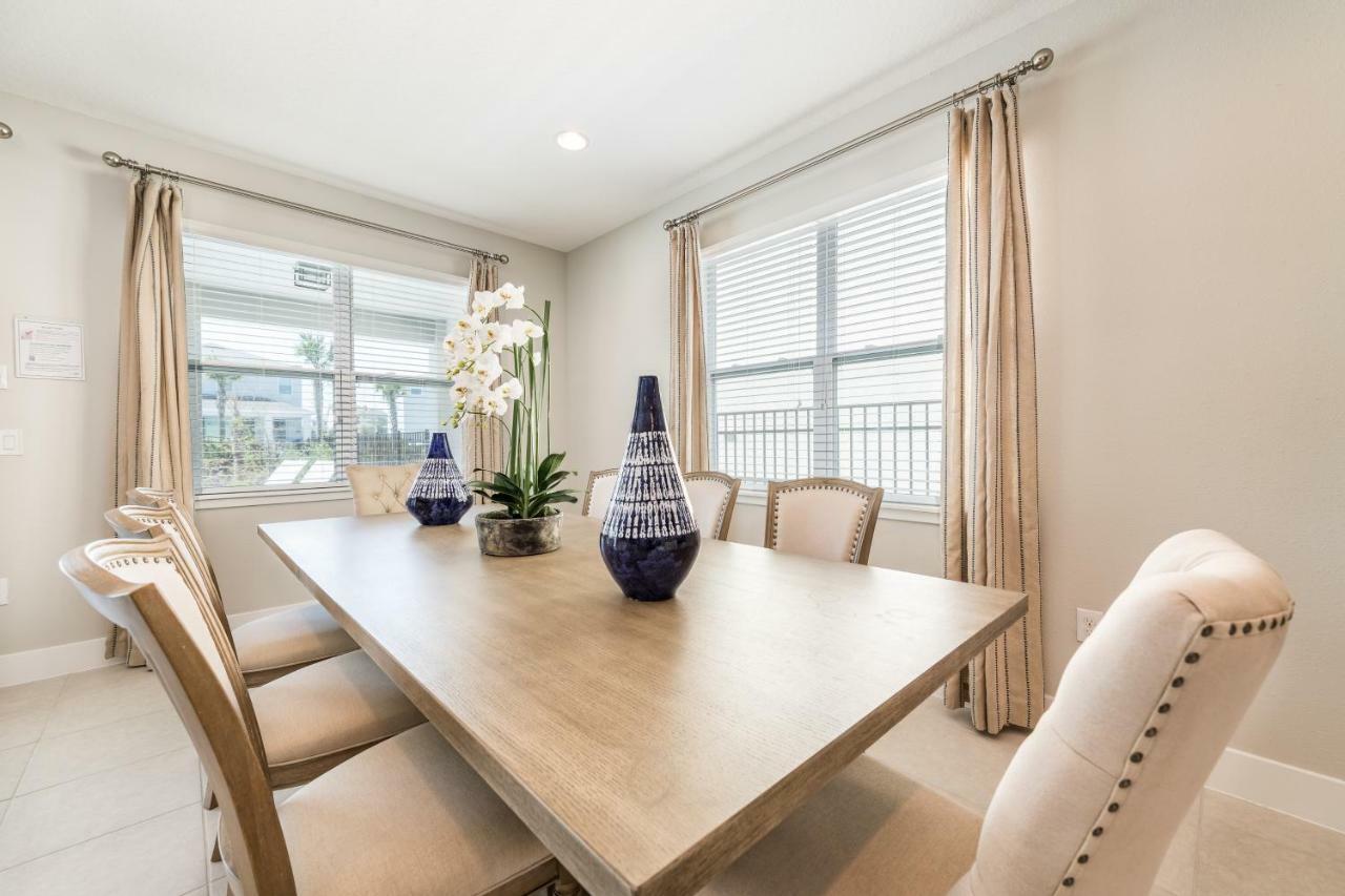 Holiday home Lovely By Rentyl Near With Private Pool, Pool Table, Wet Bar & Amenities - 300f *