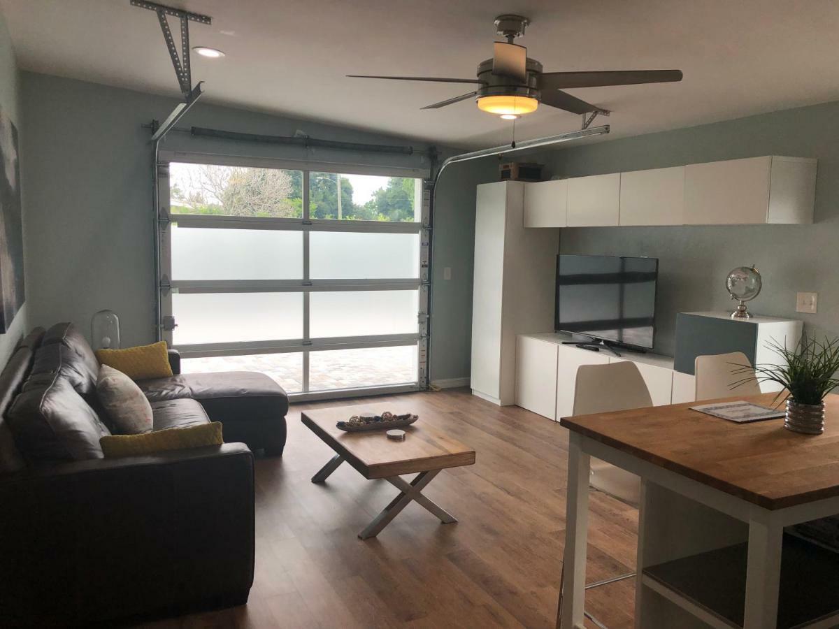 Mid Century Modern * Orlando