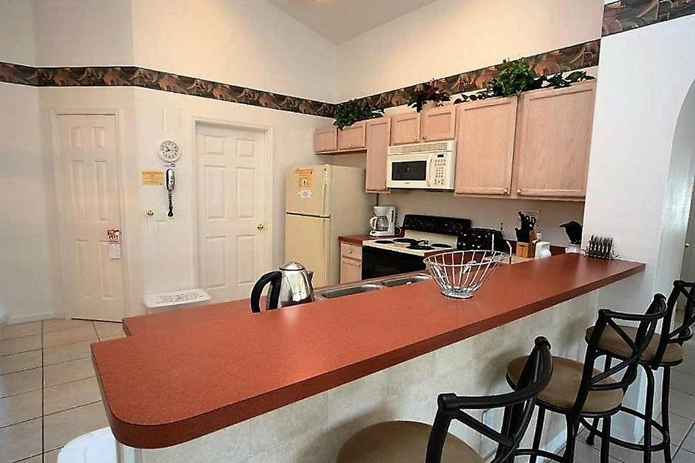 663 4-bedroom Pool Home, Eagle Pointe Kissimmee Holiday home