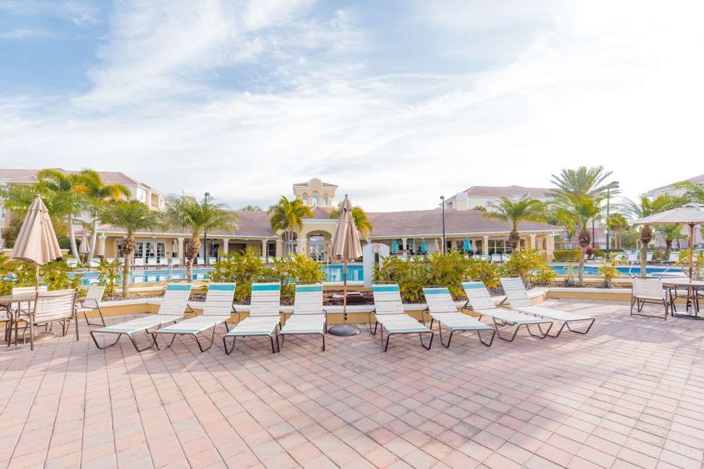 Hotel Vista Cay By Travelherefloridacom