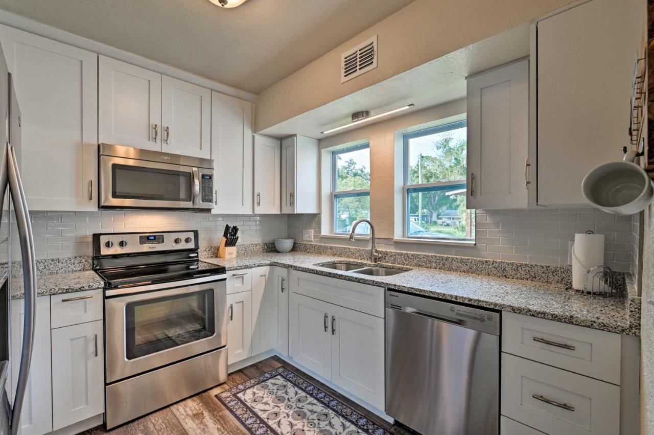 Spacious Winter Garden With Bbq, Walk To Dwtn! Holiday home Orlando
