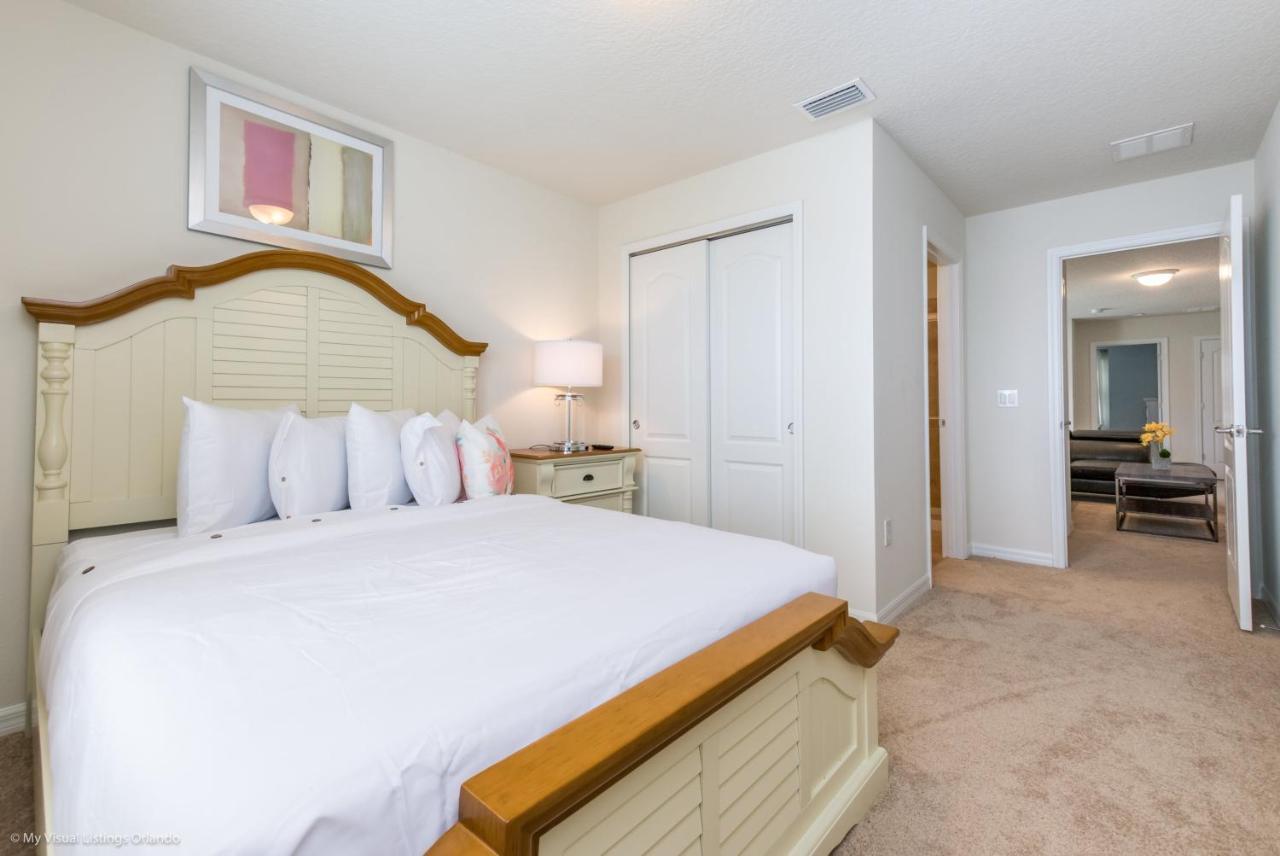 Holiday home New Fantastic 5 Bed 4 Bathroom Town Orlando