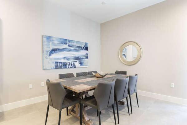 5 Bedroom 6 Ba Deluxe 5 Min To Disneyworld Bbq Grill