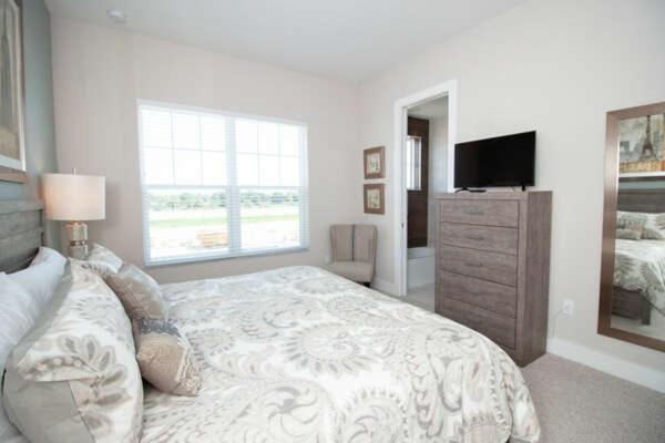 4 Bedroom 4 Ba Self Check-in Close To Theme Parks