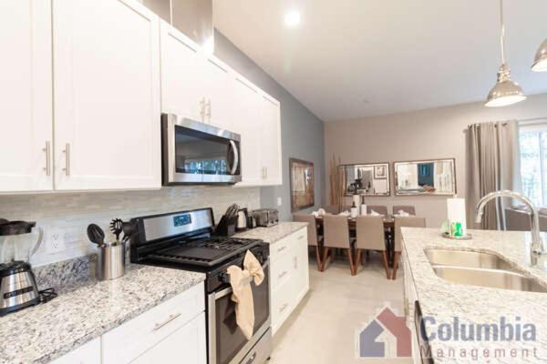 5 Bedroom 6 Ba 5 Min To Disneyworld With Bbq Grill