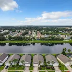 Glenbrook Lakefront Poolspa Vacation Villa
