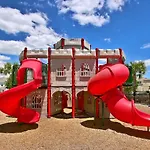 Windsor Hills Spacious Condo,Pool,Slides,By Disney
