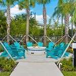 Newly Renovated Premium Condo, Vista Cay - 2002