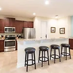 Traditional 10 Bdrm Home With Loft Tv Area At Encore