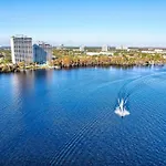 Luxury 1Br Lakeview Condo Near Disney!