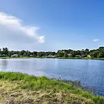 Altamonte Springs Home With Canoe On Lake Marion