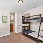 8 Bedroom Vacation Home With Pool