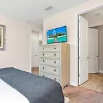 8 Bedroom Vacation Home With Pool