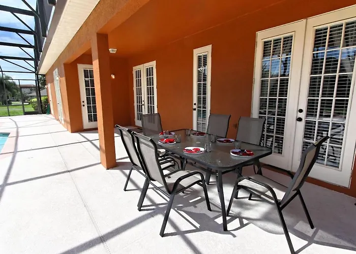 Tranquil Formosa Gardens Villa