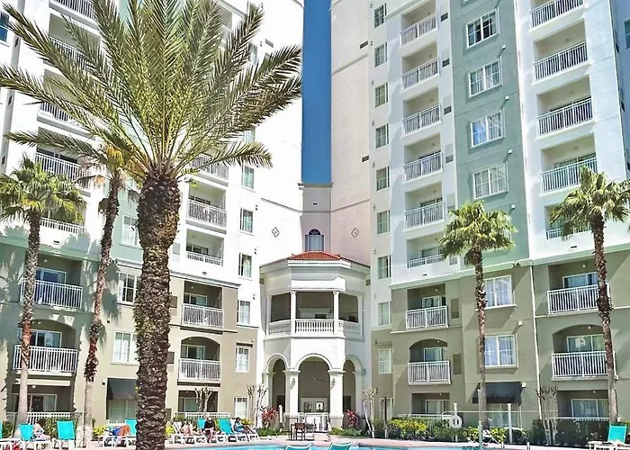 The Point Hotel & Suites Universal