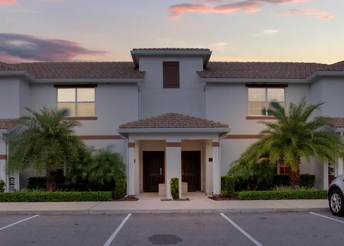 4 Bedrooms - 3 Bathrooms - Storey Lake 3150 Pp