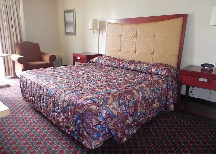 Anice Inn & Suites