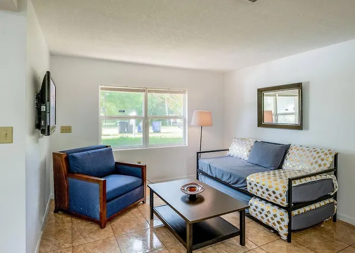 2Br Getaway Private, Pet-Friendly Fast Wi-Fi