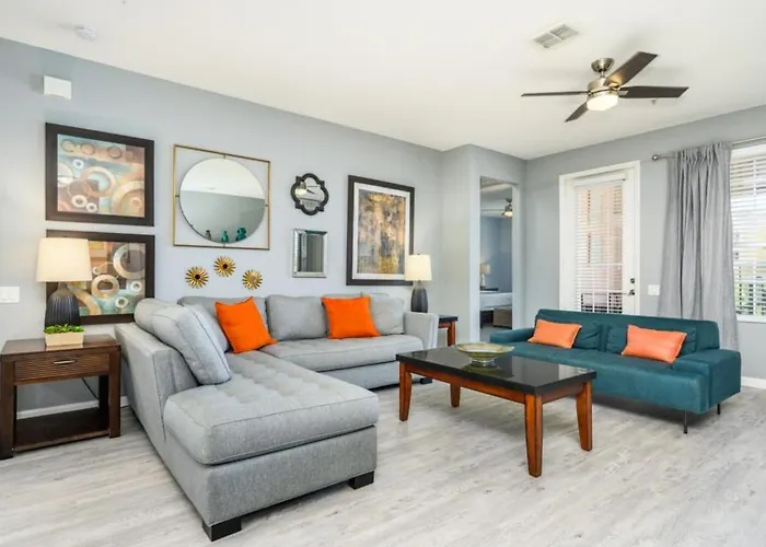 Newly Renovated Premium Condo, Vista Cay - 2002