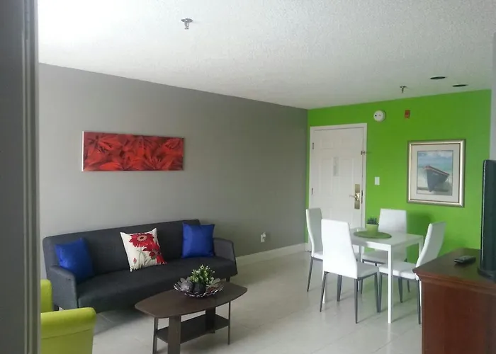 Beautiful Villa Only 5 Min From Disney