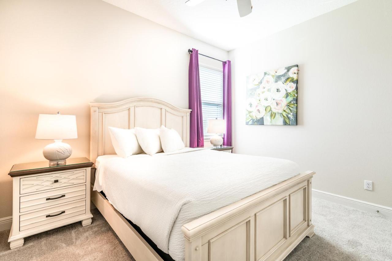 Pristine With Pool And Foosball Near World By Rentyl - 7755wl Holiday home Orlando