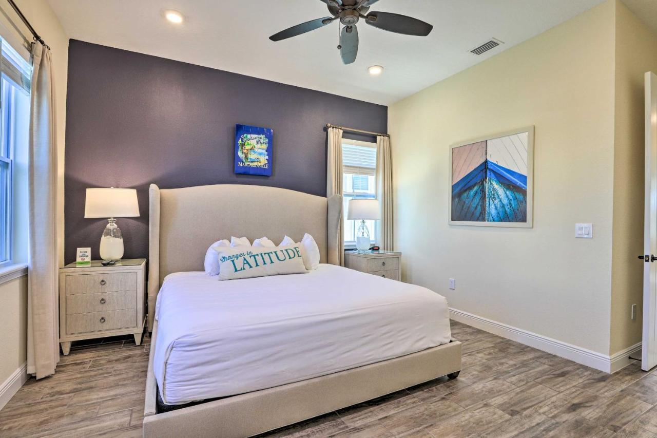 Contemporary With Hot Tub 4 Mi To Magic
